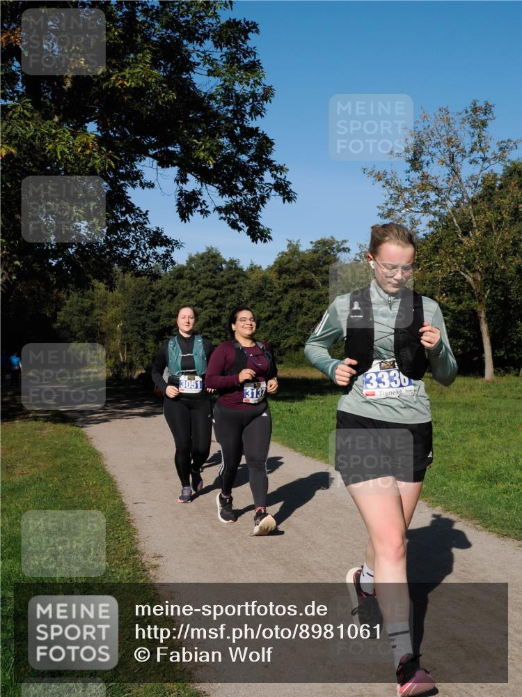 28.09.2025 - 33. Volkslauf durch das schöne Alstertal Fabian Wolf http://msf.ph/oto/8981061 28.09.2025 10:37:55 Laufen 3051, 3137, 3336 meine-sportfotos.de