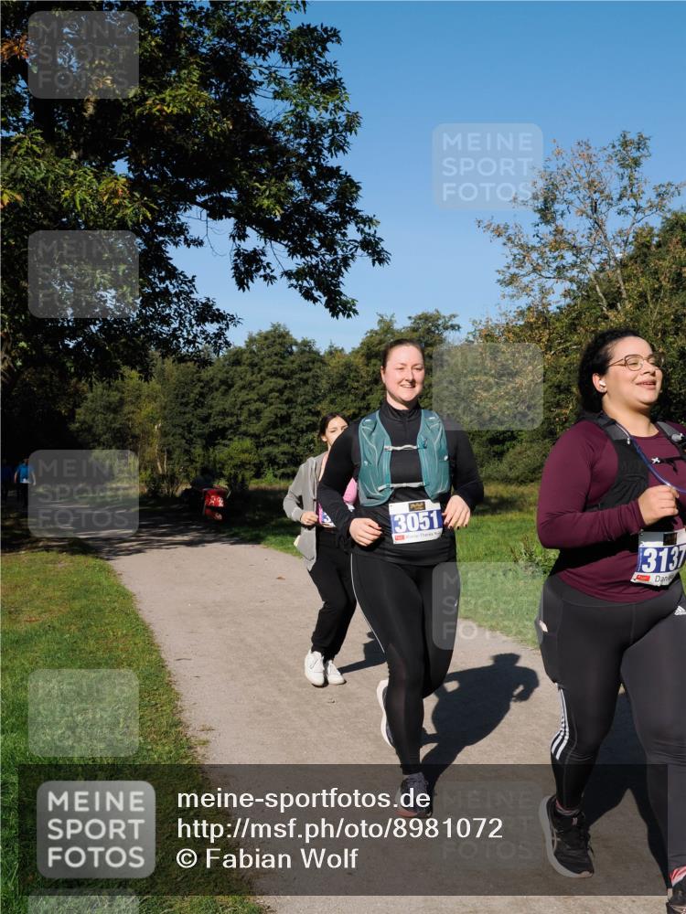 28.09.2025 - 33. Volkslauf durch das schöne Alstertal Fabian Wolf http://msf.ph/oto/8981072 28.09.2025 10:37:56 Laufen 3051, 3137 meine-sportfotos.de