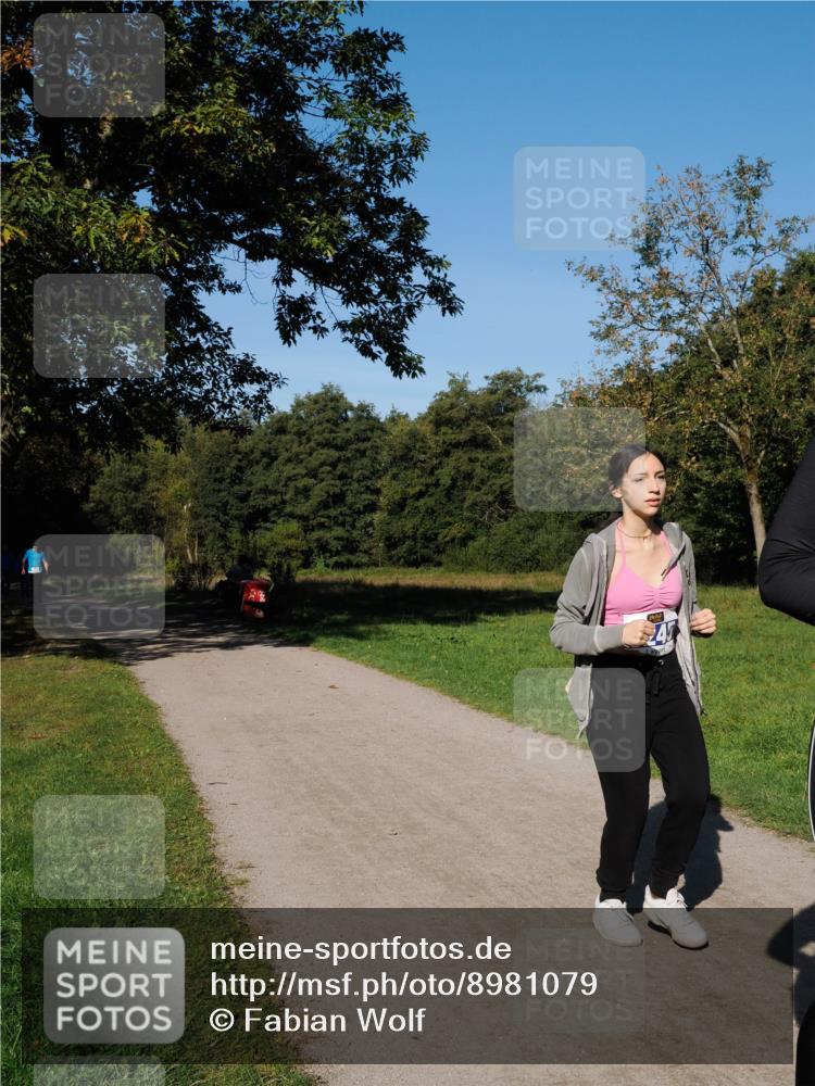 28.09.2025 - 33. Volkslauf durch das schöne Alstertal Fabian Wolf http://msf.ph/oto/8981079 28.09.2025 10:37:57 Laufen 4 meine-sportfotos.de