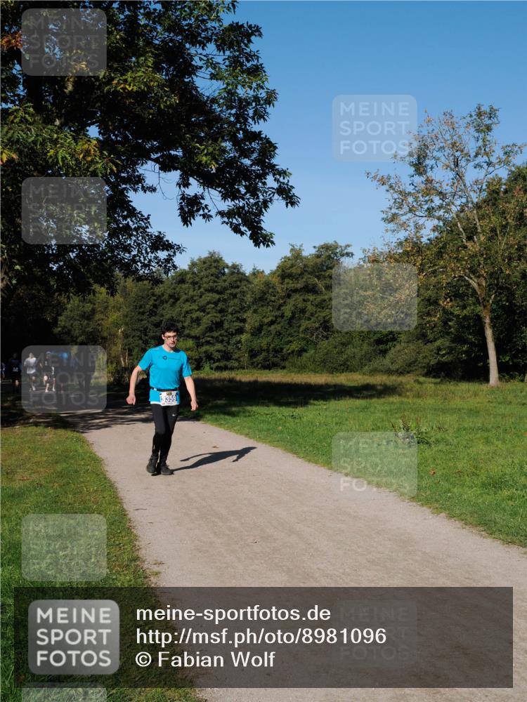 28.09.2025 - 33. Volkslauf durch das schöne Alstertal Fabian Wolf http://msf.ph/oto/8981096 28.09.2025 10:38:14 Laufen 3359 meine-sportfotos.de