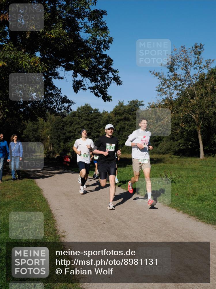 28.09.2025 - 33. Volkslauf durch das schöne Alstertal Fabian Wolf http://msf.ph/oto/8981131 28.09.2025 10:38:21 Laufen 4114, 4146, 4175 meine-sportfotos.de