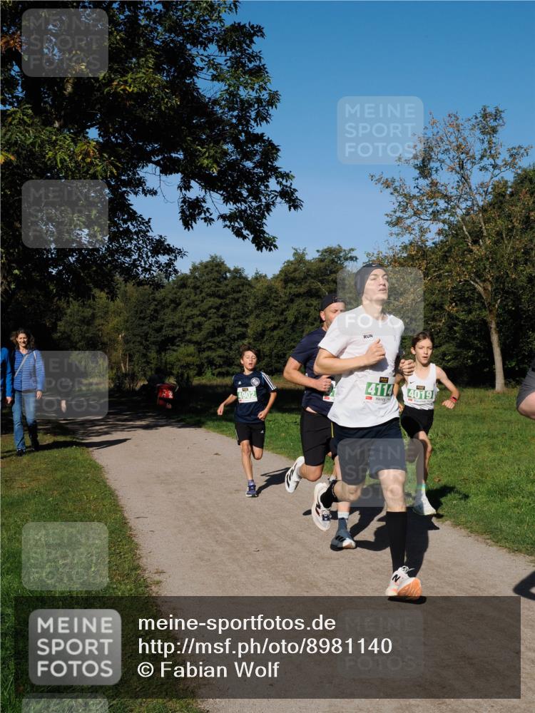 28.09.2025 - 33. Volkslauf durch das schöne Alstertal Fabian Wolf http://msf.ph/oto/8981140 28.09.2025 10:38:22 Laufen 4114, 4019 meine-sportfotos.de