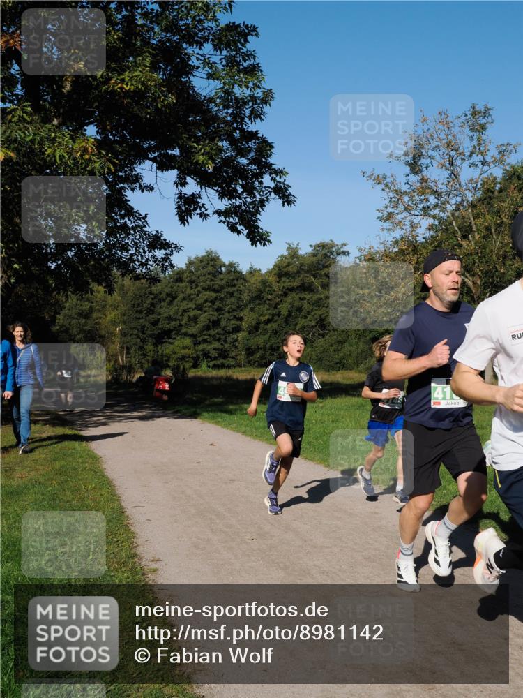 28.09.2025 - 33. Volkslauf durch das schöne Alstertal Fabian Wolf http://msf.ph/oto/8981142 28.09.2025 10:38:23 Laufen 41 meine-sportfotos.de