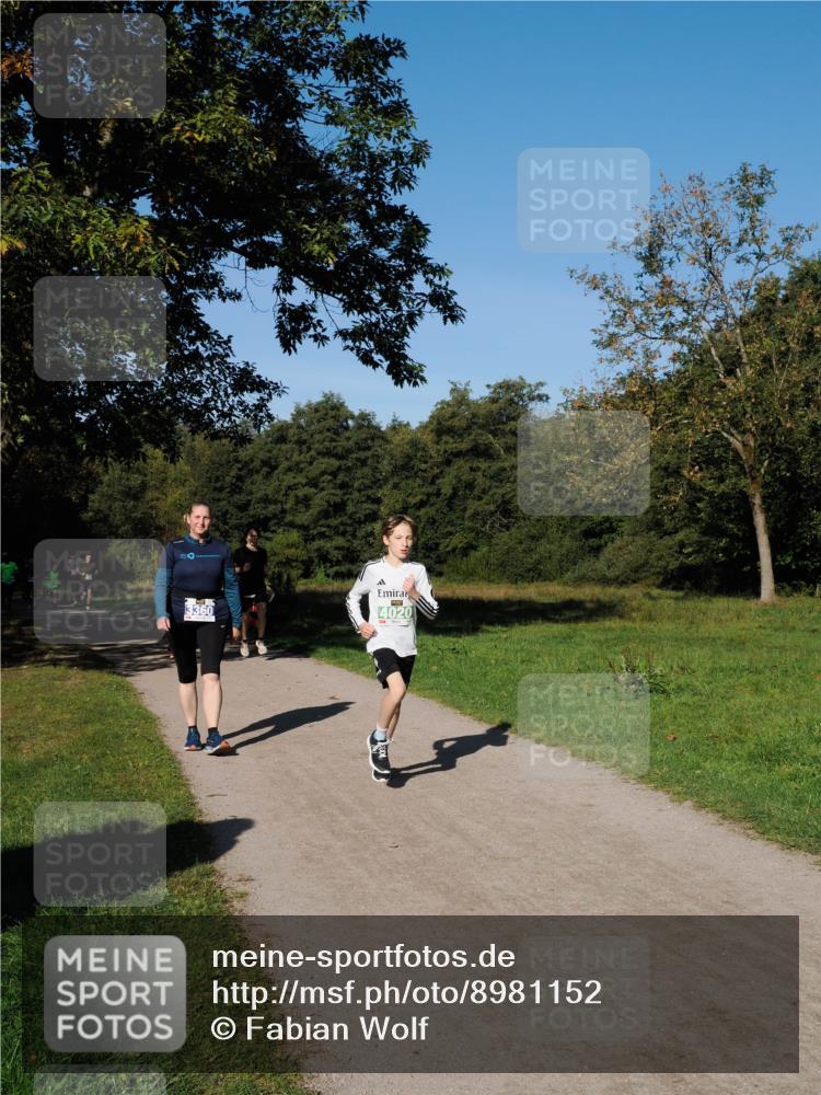 28.09.2025 - 33. Volkslauf durch das schöne Alstertal Fabian Wolf http://msf.ph/oto/8981152 28.09.2025 10:38:29 Laufen 3360, 4020 meine-sportfotos.de