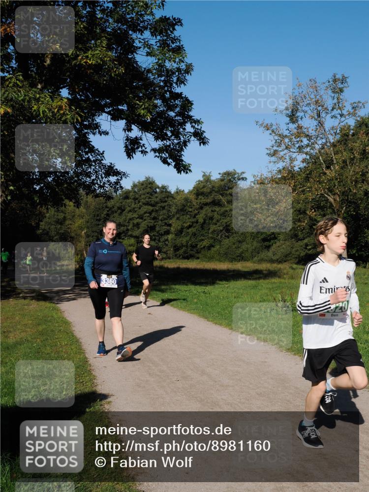 28.09.2025 - 33. Volkslauf durch das schöne Alstertal Fabian Wolf http://msf.ph/oto/8981160 28.09.2025 10:38:30 Laufen 3360, 20 meine-sportfotos.de