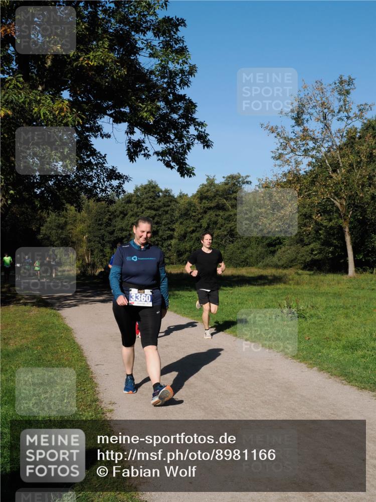 28.09.2025 - 33. Volkslauf durch das schöne Alstertal Fabian Wolf http://msf.ph/oto/8981166 28.09.2025 10:38:31 Laufen 3360 meine-sportfotos.de