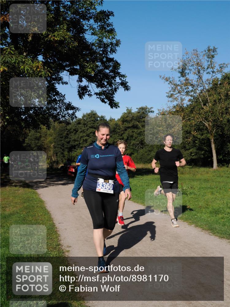 28.09.2025 - 33. Volkslauf durch das schöne Alstertal Fabian Wolf http://msf.ph/oto/8981170 28.09.2025 10:38:32 Laufen 13360 meine-sportfotos.de