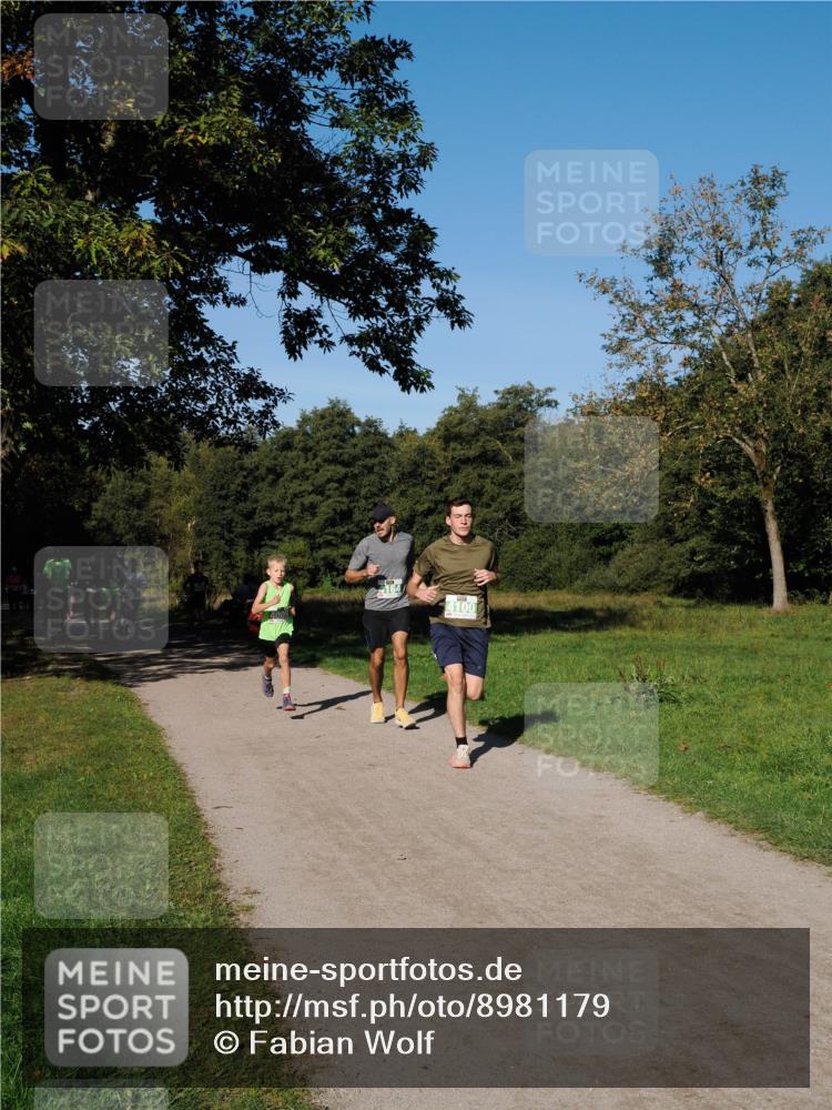 28.09.2025 - 33. Volkslauf durch das schöne Alstertal Fabian Wolf http://msf.ph/oto/8981179 28.09.2025 10:38:38 Laufen 4100 meine-sportfotos.de
