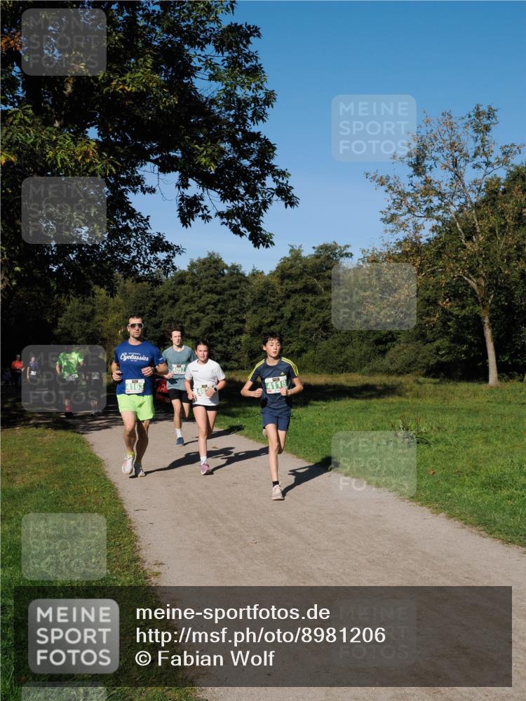 28.09.2025 - 33. Volkslauf durch das schöne Alstertal Fabian Wolf http://msf.ph/oto/8981206 28.09.2025 10:38:42 Laufen 4163, 4118 meine-sportfotos.de