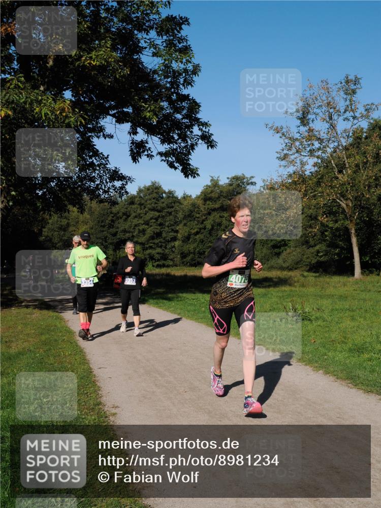 28.09.2025 - 33. Volkslauf durch das schöne Alstertal Fabian Wolf http://msf.ph/oto/8981234 28.09.2025 10:38:48 Laufen 3354, 3353, 4075 meine-sportfotos.de