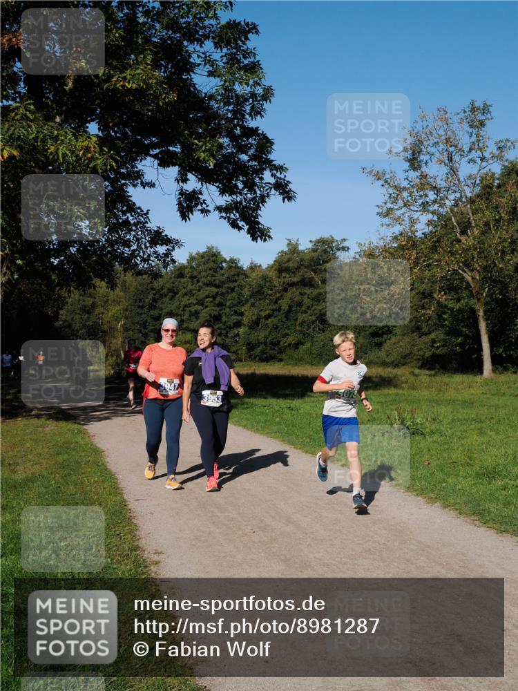 28.09.2025 - 33. Volkslauf durch das schöne Alstertal Fabian Wolf http://msf.ph/oto/8981287 28.09.2025 10:38:59 Laufen 3947, 3953 meine-sportfotos.de