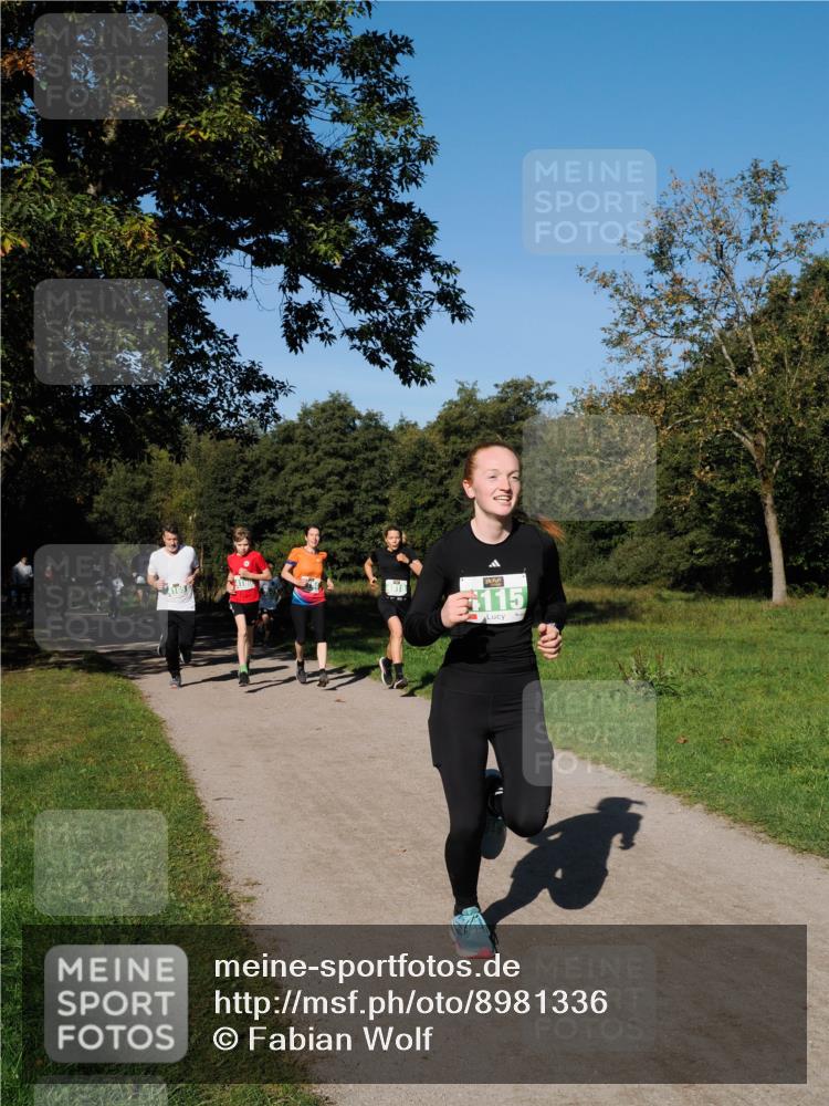 28.09.2025 - 33. Volkslauf durch das schöne Alstertal Fabian Wolf http://msf.ph/oto/8981336 28.09.2025 10:39:09 Laufen 115 meine-sportfotos.de