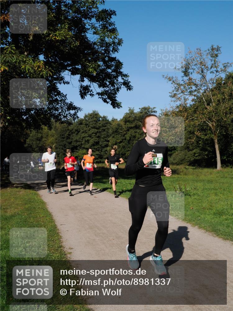 28.09.2025 - 33. Volkslauf durch das schöne Alstertal Fabian Wolf http://msf.ph/oto/8981337 28.09.2025 10:39:09 Laufen 115 meine-sportfotos.de