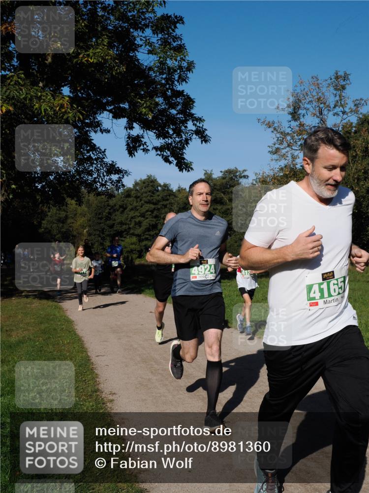 28.09.2025 - 33. Volkslauf durch das schöne Alstertal Fabian Wolf http://msf.ph/oto/8981360 28.09.2025 10:39:12 Laufen 4924, 4165 meine-sportfotos.de