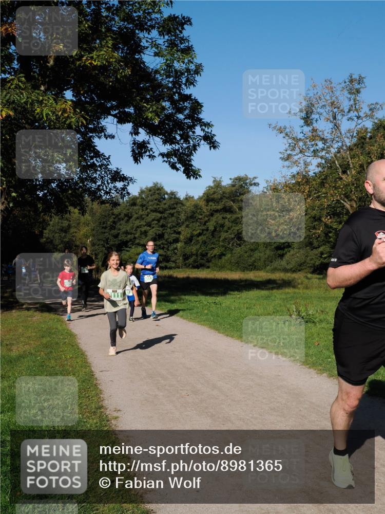 28.09.2025 - 33. Volkslauf durch das schöne Alstertal Fabian Wolf http://msf.ph/oto/8981365 28.09.2025 10:39:14 Laufen 111 meine-sportfotos.de