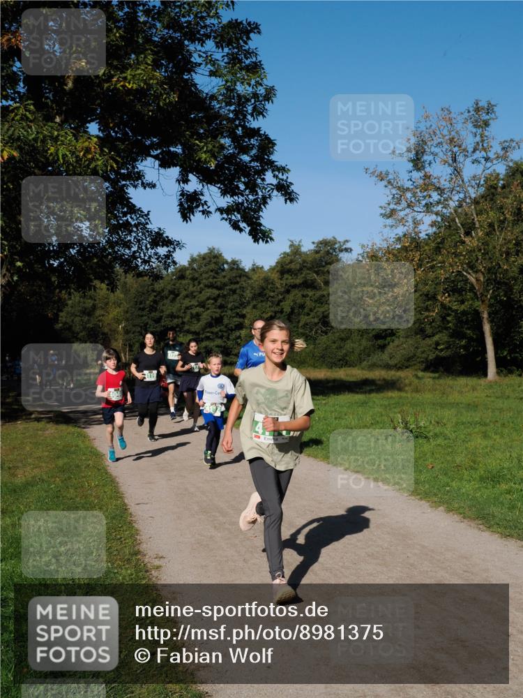 28.09.2025 - 33. Volkslauf durch das schöne Alstertal Fabian Wolf http://msf.ph/oto/8981375 28.09.2025 10:39:15 Laufen  meine-sportfotos.de
