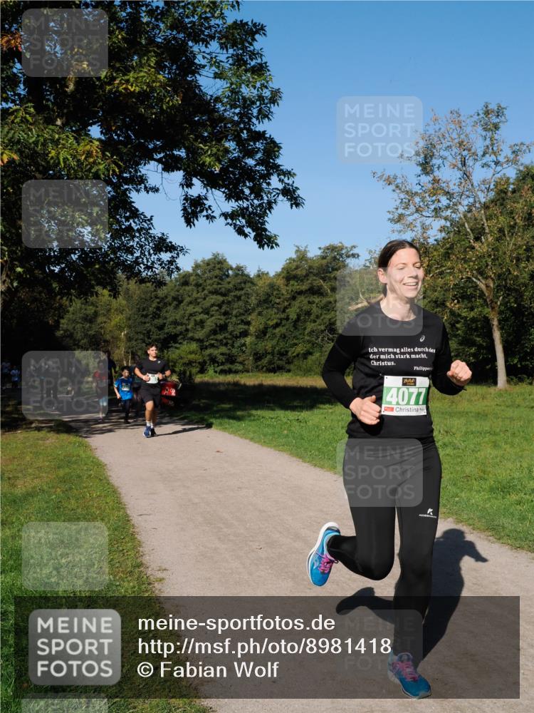 28.09.2025 - 33. Volkslauf durch das schöne Alstertal Fabian Wolf http://msf.ph/oto/8981418 28.09.2025 10:39:19 Laufen 4077 meine-sportfotos.de