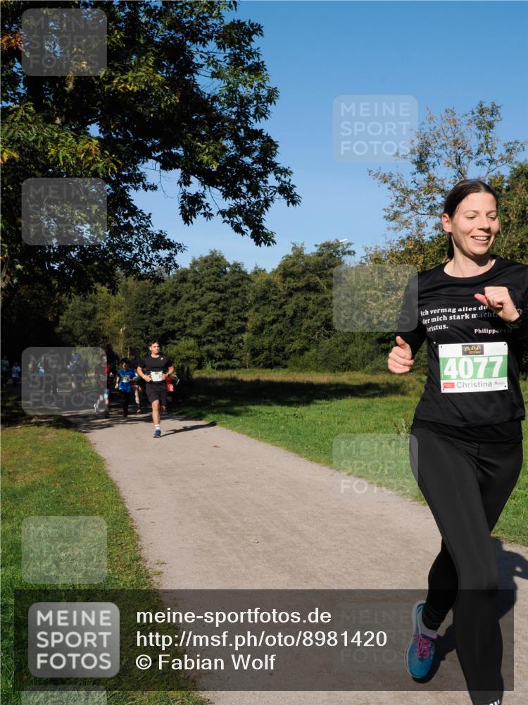 28.09.2025 - 33. Volkslauf durch das schöne Alstertal Fabian Wolf http://msf.ph/oto/8981420 28.09.2025 10:39:20 Laufen 4, 13, 4077 meine-sportfotos.de