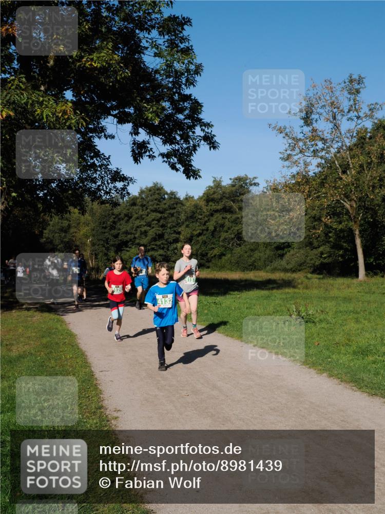 28.09.2025 - 33. Volkslauf durch das schöne Alstertal Fabian Wolf http://msf.ph/oto/8981439 28.09.2025 10:39:23 Laufen 120, 4132 meine-sportfotos.de
