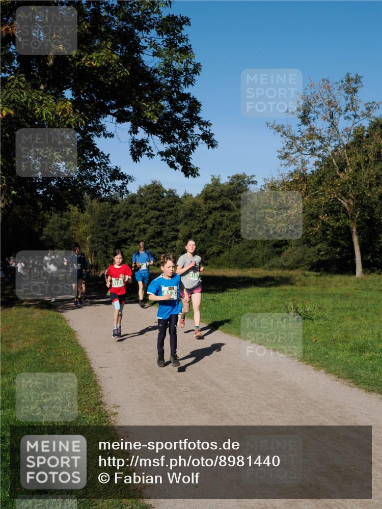 28.09.2025 - 33. Volkslauf durch das schöne Alstertal Fabian Wolf http://msf.ph/oto/8981440 28.09.2025 10:39:23 Laufen 4120 meine-sportfotos.de