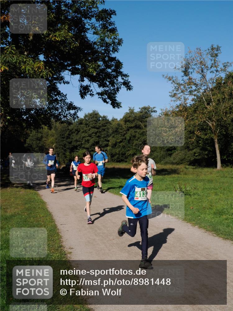 28.09.2025 - 33. Volkslauf durch das schöne Alstertal Fabian Wolf http://msf.ph/oto/8981448 28.09.2025 10:39:24 Laufen 1413 meine-sportfotos.de