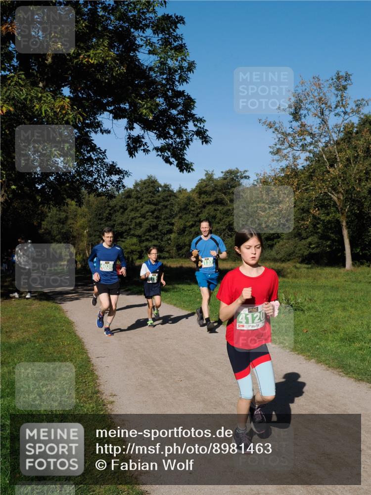 28.09.2025 - 33. Volkslauf durch das schöne Alstertal Fabian Wolf http://msf.ph/oto/8981463 28.09.2025 10:39:26 Laufen 133, 4038, 4120 meine-sportfotos.de