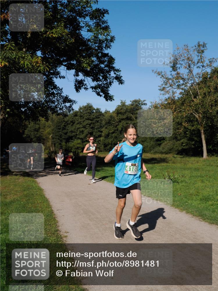 28.09.2025 - 33. Volkslauf durch das schöne Alstertal Fabian Wolf http://msf.ph/oto/8981481 28.09.2025 10:39:28 Laufen 4188 meine-sportfotos.de