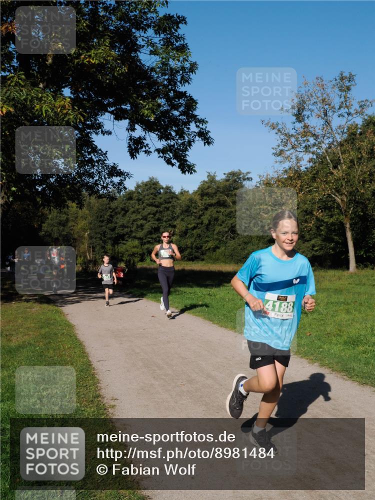 28.09.2025 - 33. Volkslauf durch das schöne Alstertal Fabian Wolf http://msf.ph/oto/8981484 28.09.2025 10:39:28 Laufen 4188 meine-sportfotos.de