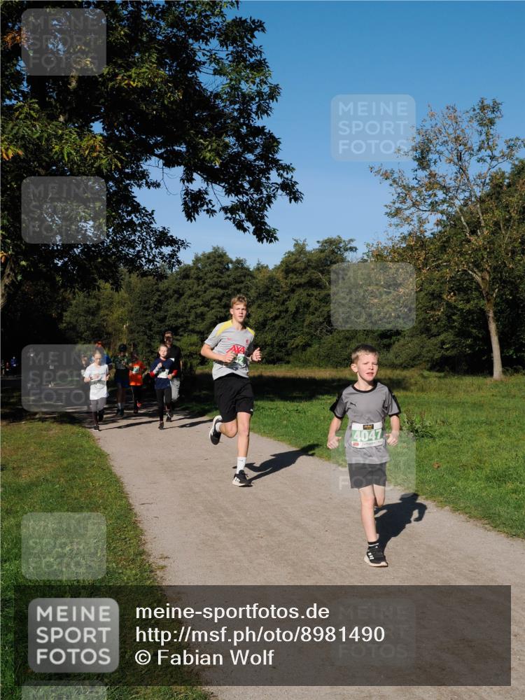 28.09.2025 - 33. Volkslauf durch das schöne Alstertal Fabian Wolf http://msf.ph/oto/8981490 28.09.2025 10:39:32 Laufen 4047 meine-sportfotos.de