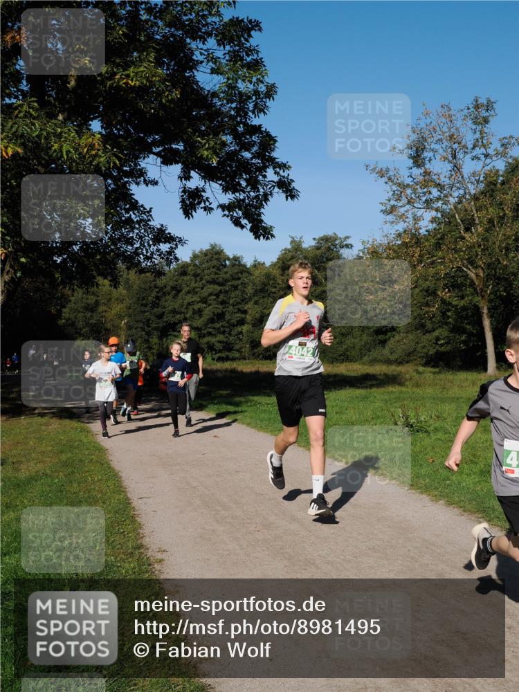 28.09.2025 - 33. Volkslauf durch das schöne Alstertal Fabian Wolf http://msf.ph/oto/8981495 28.09.2025 10:39:32 Laufen 04042, 4 meine-sportfotos.de