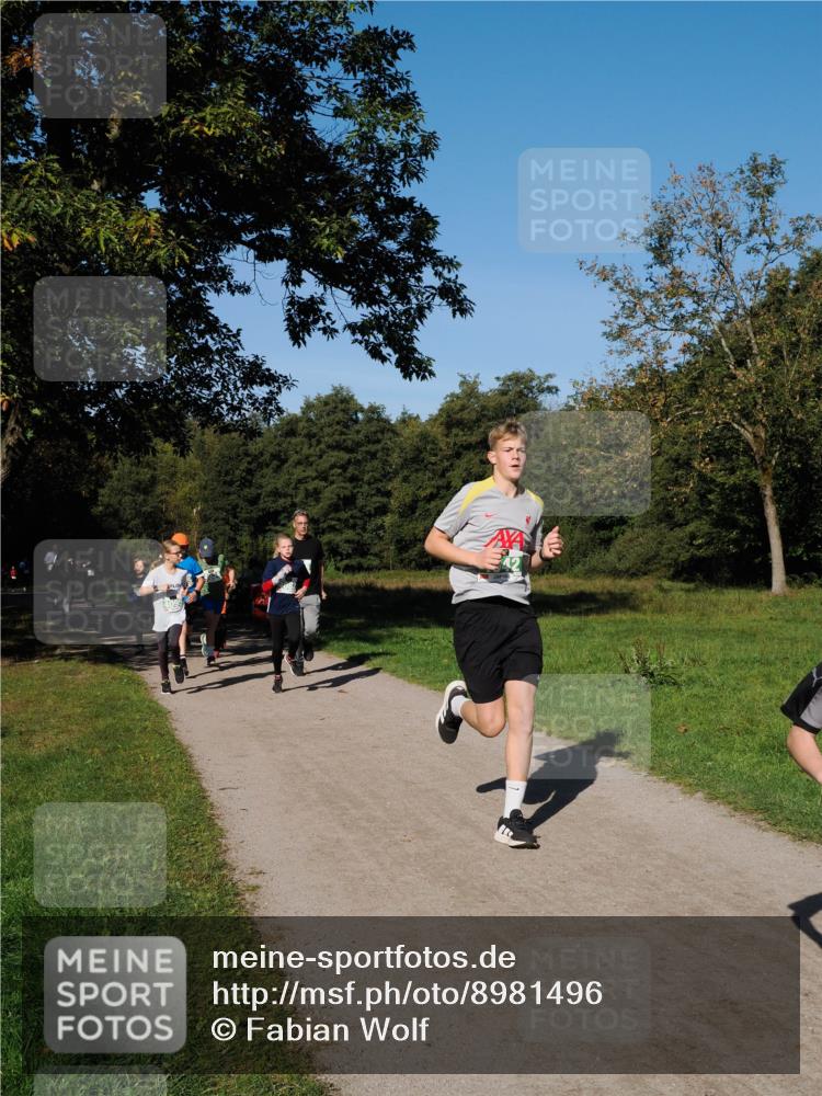 28.09.2025 - 33. Volkslauf durch das schöne Alstertal Fabian Wolf http://msf.ph/oto/8981496 28.09.2025 10:39:33 Laufen  meine-sportfotos.de