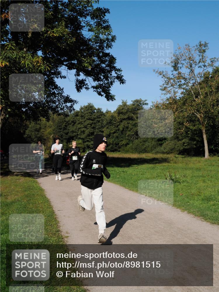 28.09.2025 - 33. Volkslauf durch das schöne Alstertal Fabian Wolf http://msf.ph/oto/8981515 28.09.2025 10:39:40 Laufen  meine-sportfotos.de