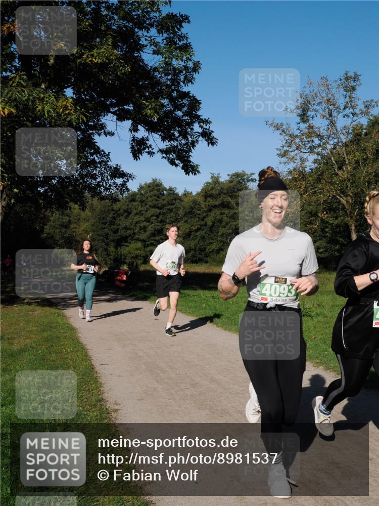 28.09.2025 - 33. Volkslauf durch das schöne Alstertal Fabian Wolf http://msf.ph/oto/8981537 28.09.2025 10:39:43 Laufen 4093 meine-sportfotos.de