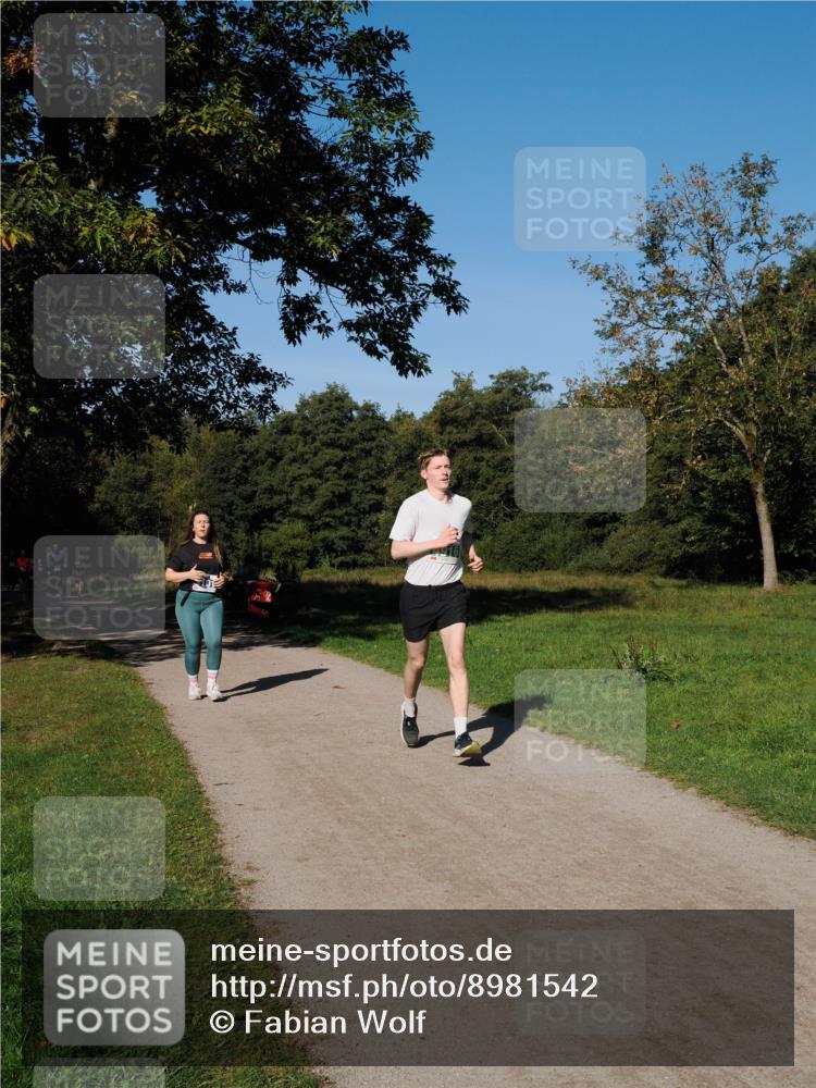 28.09.2025 - 33. Volkslauf durch das schöne Alstertal Fabian Wolf http://msf.ph/oto/8981542 28.09.2025 10:39:43 Laufen  meine-sportfotos.de