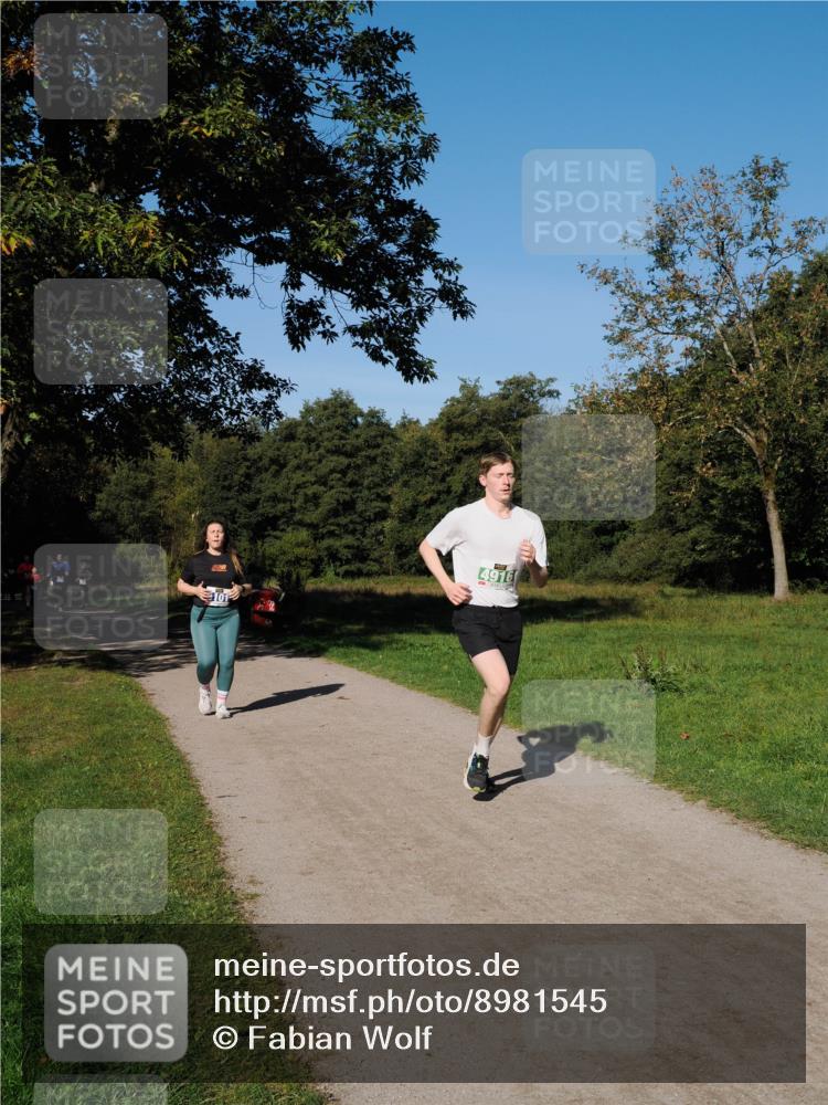 28.09.2025 - 33. Volkslauf durch das schöne Alstertal Fabian Wolf http://msf.ph/oto/8981545 28.09.2025 10:39:44 Laufen 9167 meine-sportfotos.de