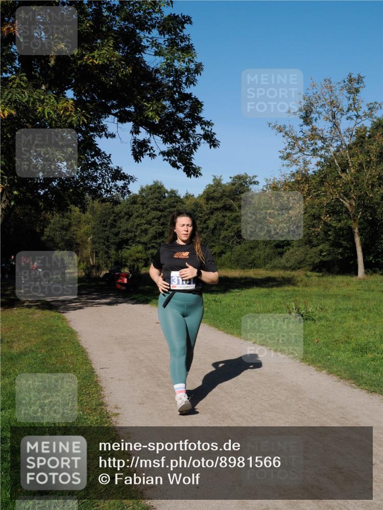 28.09.2025 - 33. Volkslauf durch das schöne Alstertal Fabian Wolf http://msf.ph/oto/8981566 28.09.2025 10:39:47 Laufen  meine-sportfotos.de