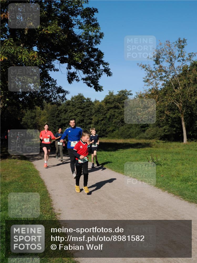 28.09.2025 - 33. Volkslauf durch das schöne Alstertal Fabian Wolf http://msf.ph/oto/8981582 28.09.2025 10:39:54 Laufen 4046 meine-sportfotos.de