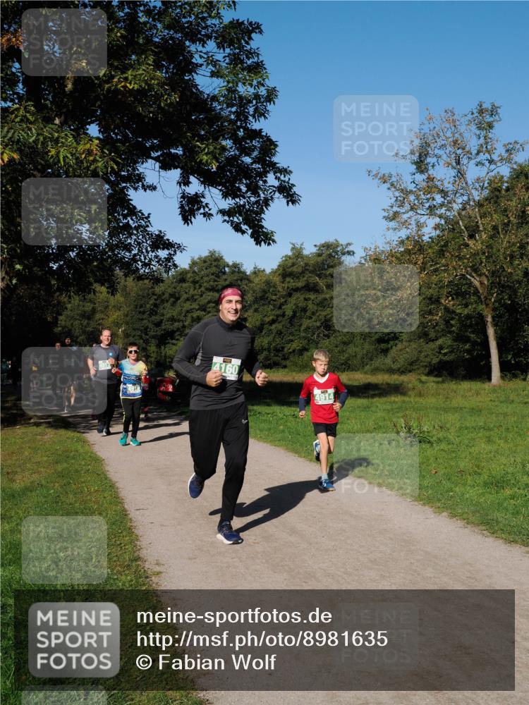 28.09.2025 - 33. Volkslauf durch das schöne Alstertal Fabian Wolf http://msf.ph/oto/8981635 28.09.2025 10:40:01 Laufen 4160, 4914 meine-sportfotos.de