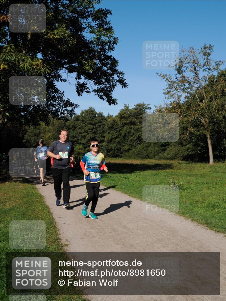 28.09.2025 - 33. Volkslauf durch das schöne Alstertal Fabian Wolf http://msf.ph/oto/8981650 28.09.2025 10:40:03 Laufen 4013 meine-sportfotos.de