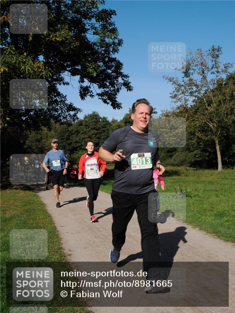 28.09.2025 - 33. Volkslauf durch das schöne Alstertal Fabian Wolf http://msf.ph/oto/8981665 28.09.2025 10:40:05 Laufen 4012, 4060, 4013 meine-sportfotos.de