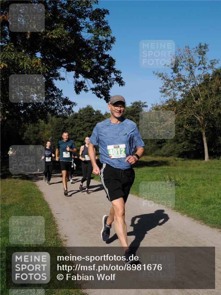28.09.2025 - 33. Volkslauf durch das schöne Alstertal Fabian Wolf http://msf.ph/oto/8981676 28.09.2025 10:40:07 Laufen 4186, 4045, 4012 meine-sportfotos.de