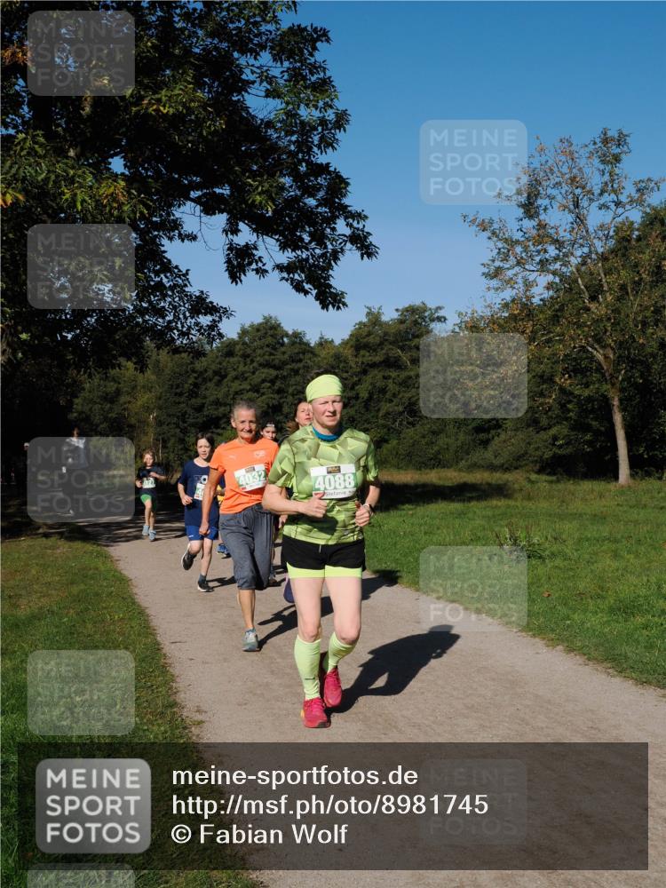 28.09.2025 - 33. Volkslauf durch das schöne Alstertal Fabian Wolf http://msf.ph/oto/8981745 28.09.2025 10:40:18 Laufen 4032, 4088 meine-sportfotos.de