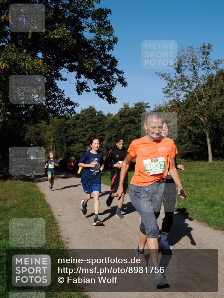 28.09.2025 - 33. Volkslauf durch das schöne Alstertal Fabian Wolf http://msf.ph/oto/8981756 28.09.2025 10:40:19 Laufen 4127, 4032 meine-sportfotos.de