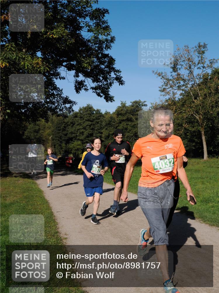 28.09.2025 - 33. Volkslauf durch das schöne Alstertal Fabian Wolf http://msf.ph/oto/8981757 28.09.2025 10:40:19 Laufen 4127, 407, 4032 meine-sportfotos.de