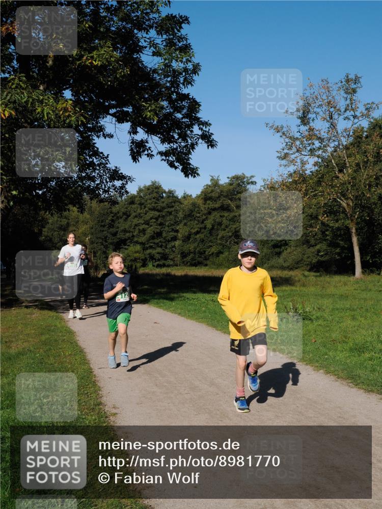 28.09.2025 - 33. Volkslauf durch das schöne Alstertal Fabian Wolf http://msf.ph/oto/8981770 28.09.2025 10:40:21 Laufen 12 meine-sportfotos.de