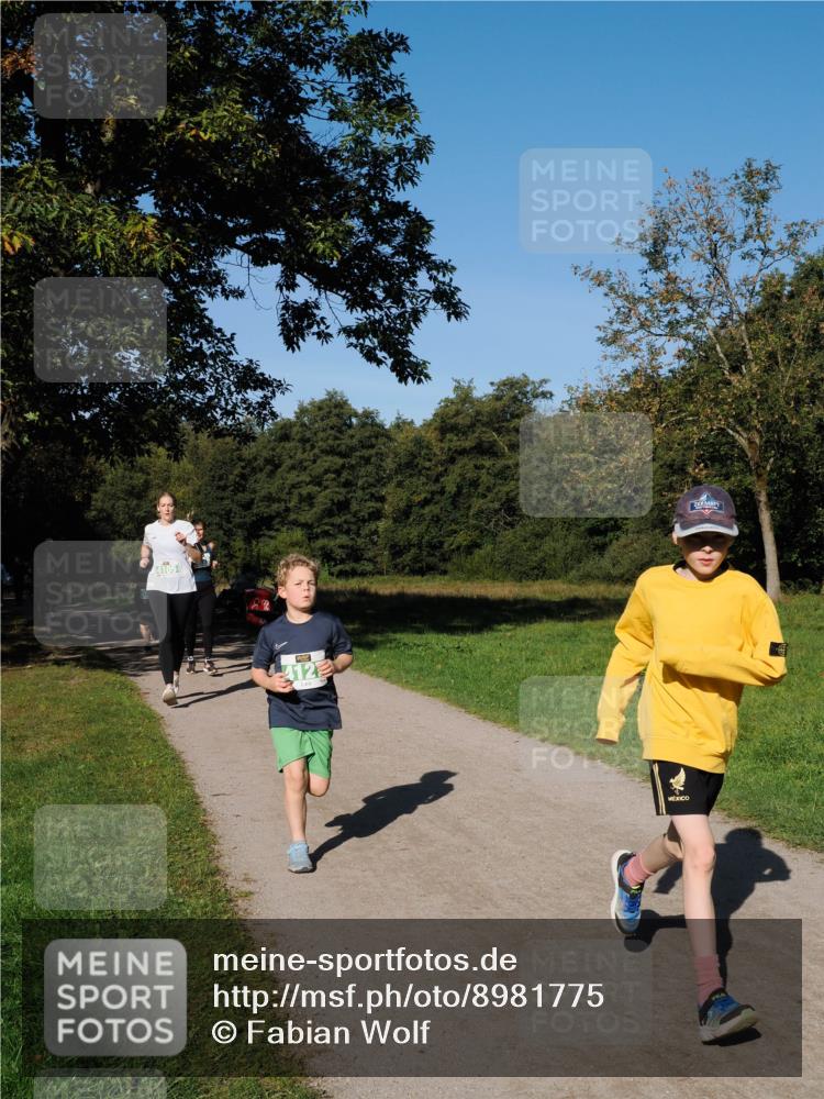 28.09.2025 - 33. Volkslauf durch das schöne Alstertal Fabian Wolf http://msf.ph/oto/8981775 28.09.2025 10:40:21 Laufen 4105, 412 meine-sportfotos.de