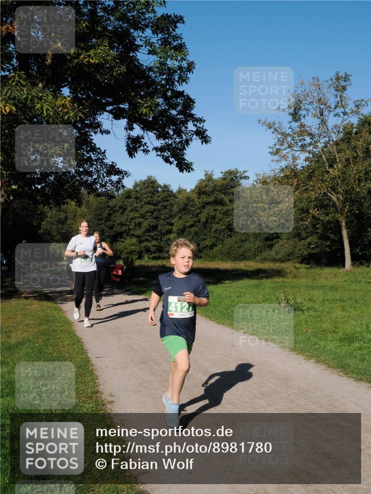 28.09.2025 - 33. Volkslauf durch das schöne Alstertal Fabian Wolf http://msf.ph/oto/8981780 28.09.2025 10:40:22 Laufen 4127 meine-sportfotos.de