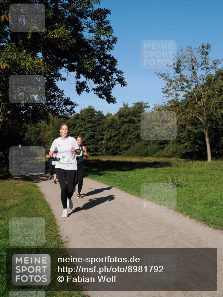 28.09.2025 - 33. Volkslauf durch das schöne Alstertal Fabian Wolf http://msf.ph/oto/8981792 28.09.2025 10:40:23 Laufen 4105 meine-sportfotos.de