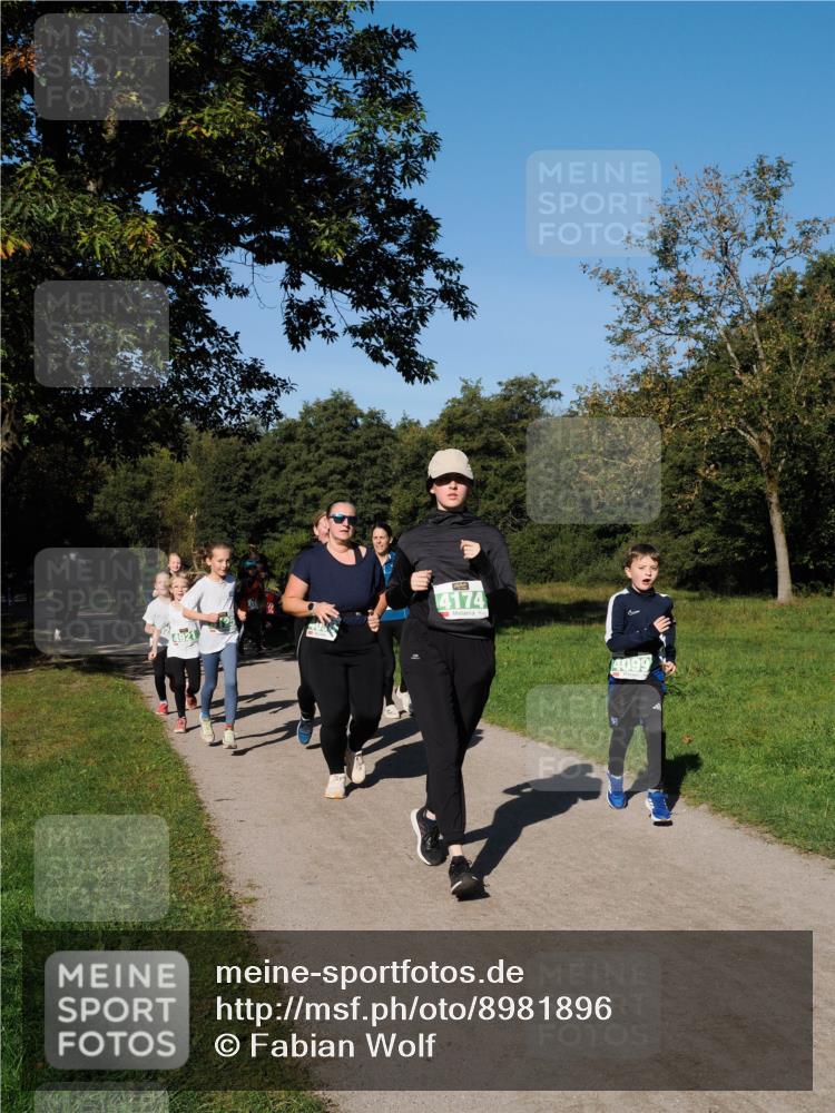 28.09.2025 - 33. Volkslauf durch das schöne Alstertal Fabian Wolf http://msf.ph/oto/8981896 28.09.2025 10:40:45 Laufen 4174 meine-sportfotos.de