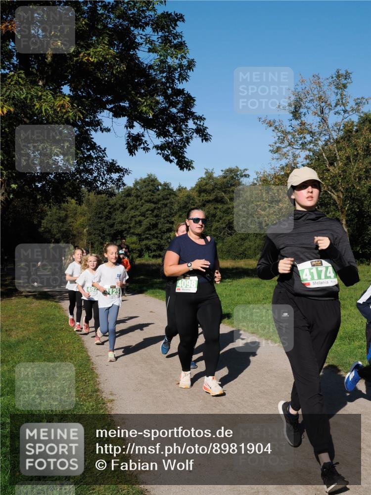 28.09.2025 - 33. Volkslauf durch das schöne Alstertal Fabian Wolf http://msf.ph/oto/8981904 28.09.2025 10:40:46 Laufen 4098, 4174 meine-sportfotos.de